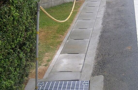 高梁市で側溝工事をお考えの際は『(株)ノアズ・アーク』まで！